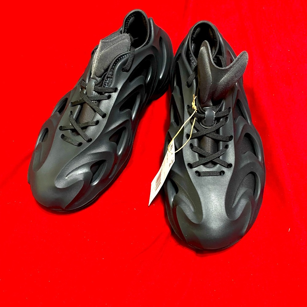 Adidas Originals “adiFOM Q” men’s Athletic shoes